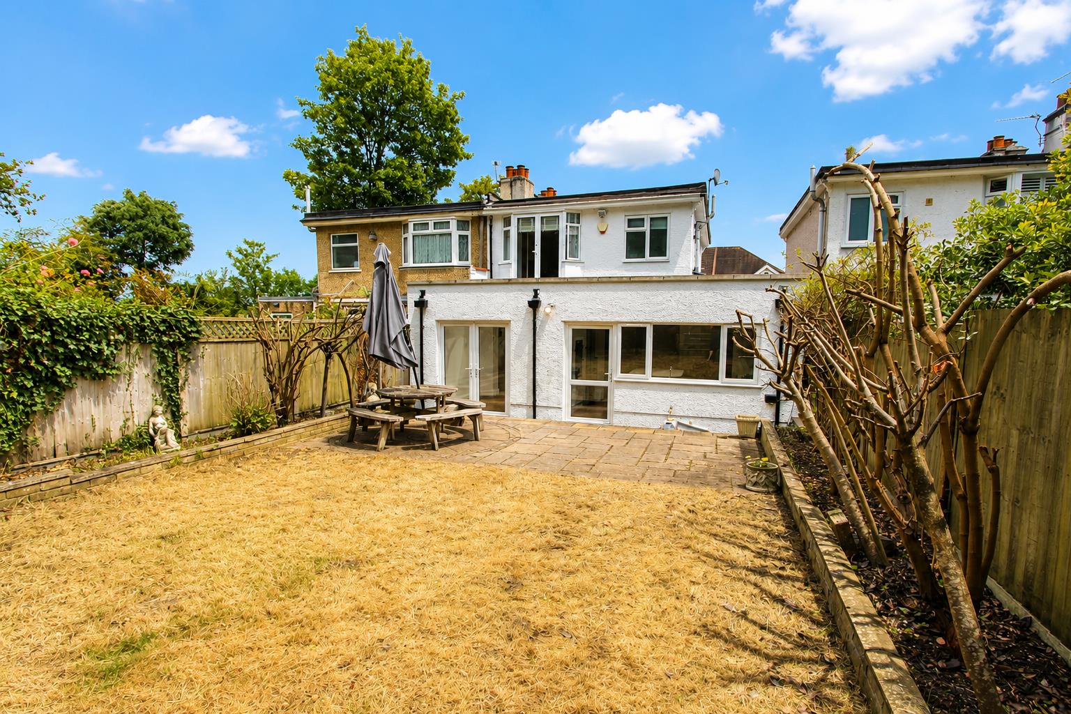 Hindhead Way, Wallington
